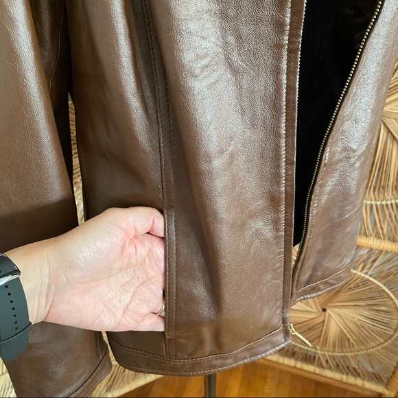 Bradley Bayou Brown Leather Jacket Sz M Zip Front, pleat/stitching detail - Picture 3 of 14
